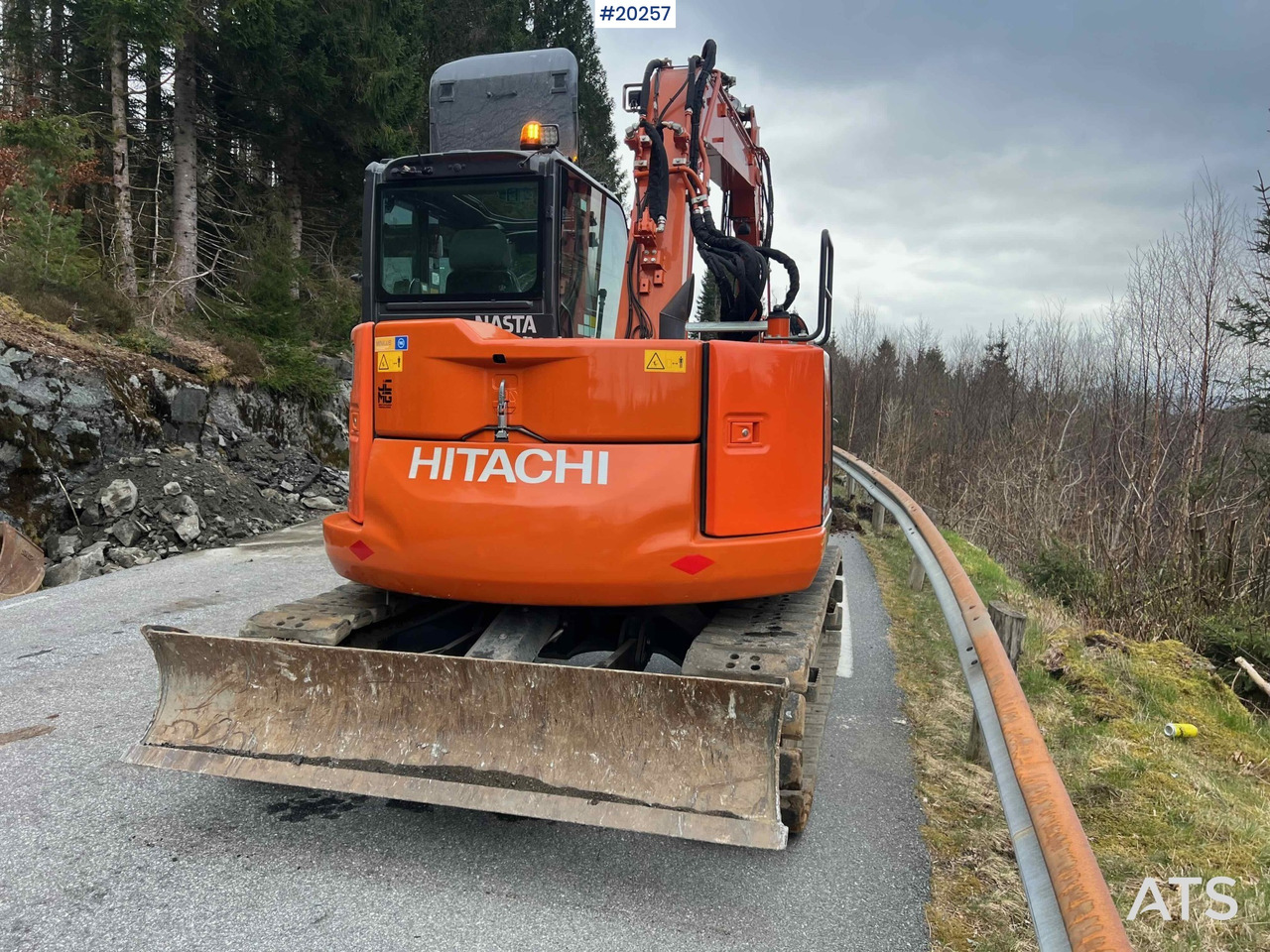 Excavator Hitachi ZX85 US-6: picture 10