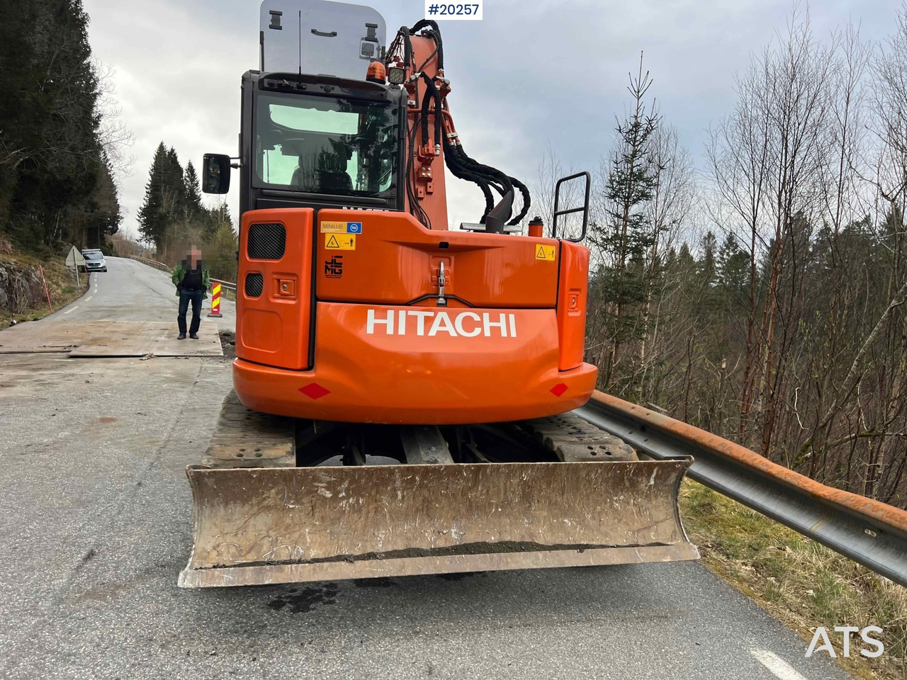 Excavator Hitachi ZX85 US-6: picture 8