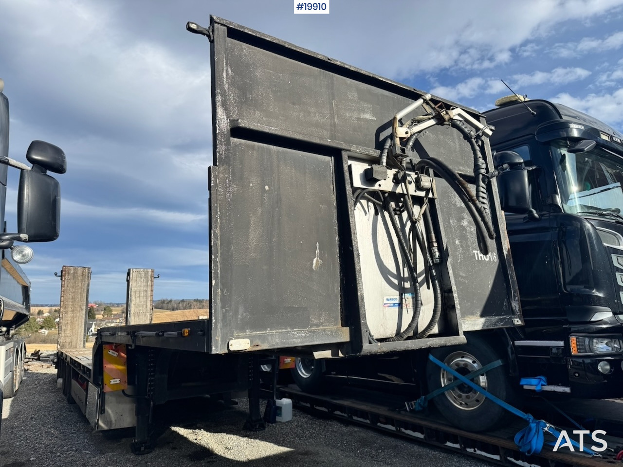 Istrail 3 akslet maskinsemi - Low loader semi-trailer: picture 1 Istrail 3 akslet maskinsemi - Low loader semi-trailer: picture 1
