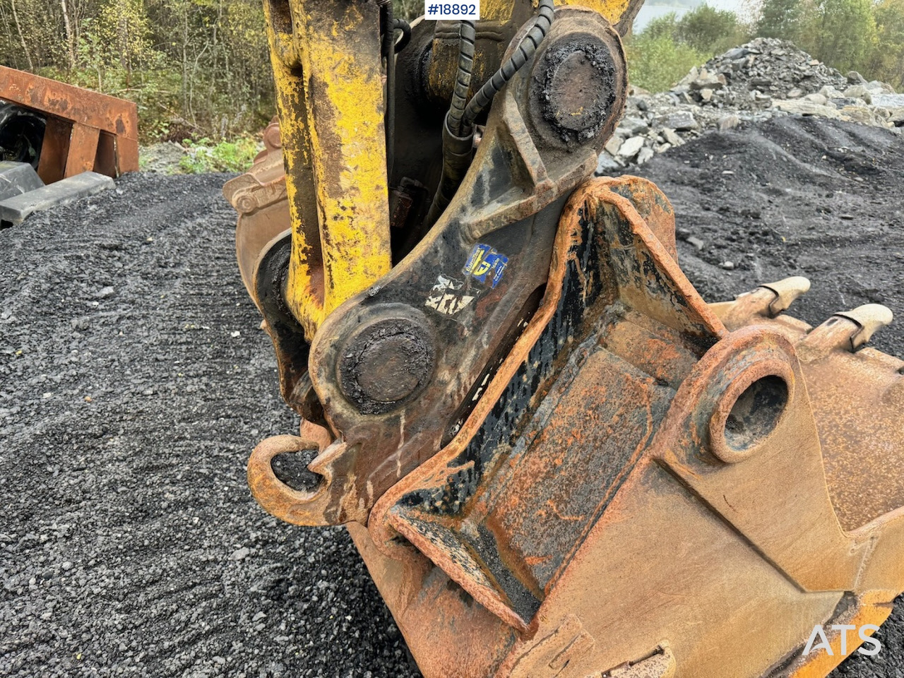 Excavator Komatsu PC240LC-6K: picture 23
