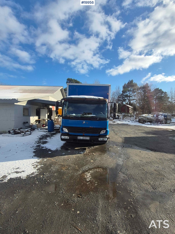 Mercedes 818 - Box truck: picture 3 Mercedes 818 - Box truck: picture 3