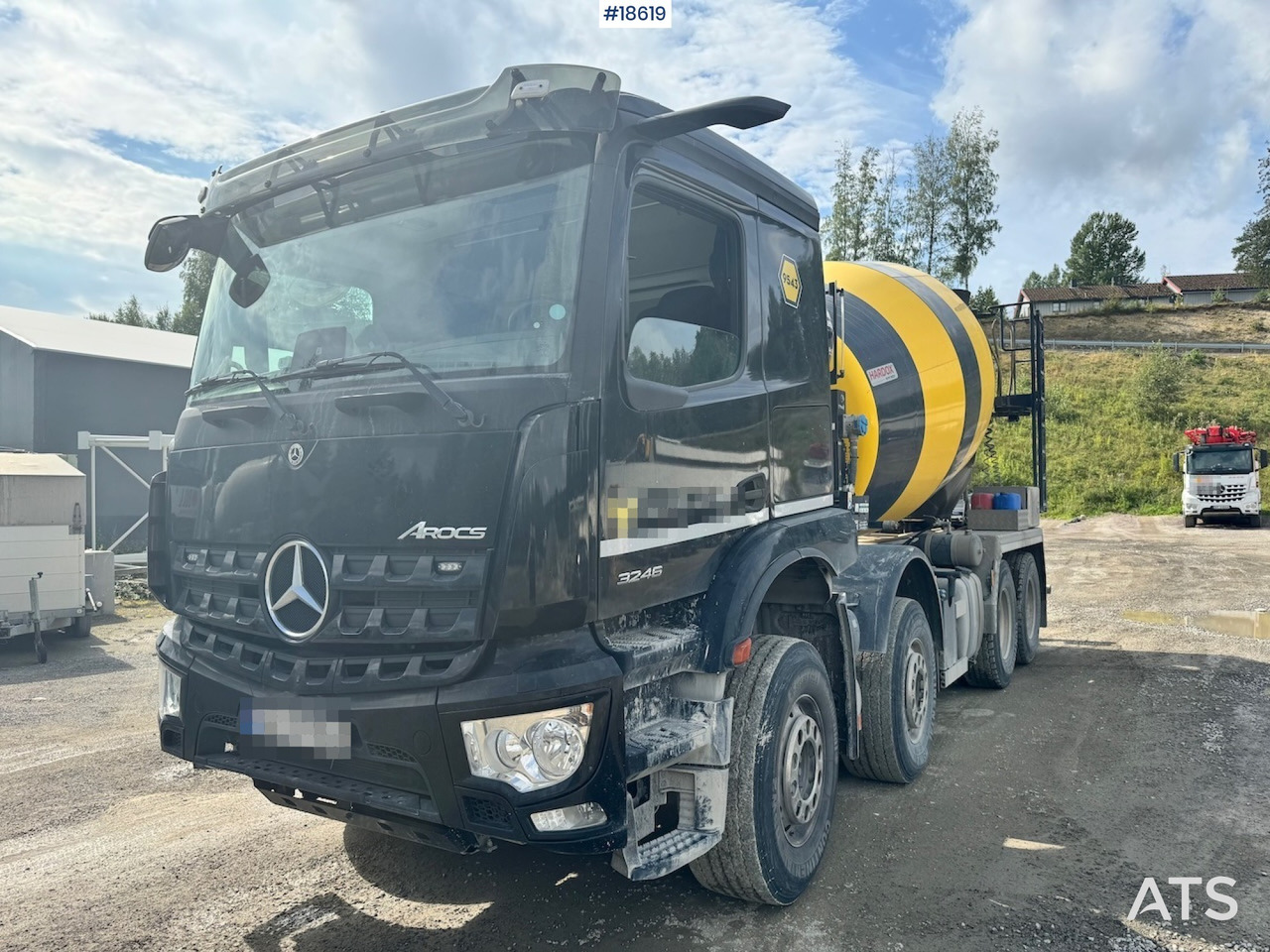 Concrete mixer truck Mercedes Arocs 3246: picture 9