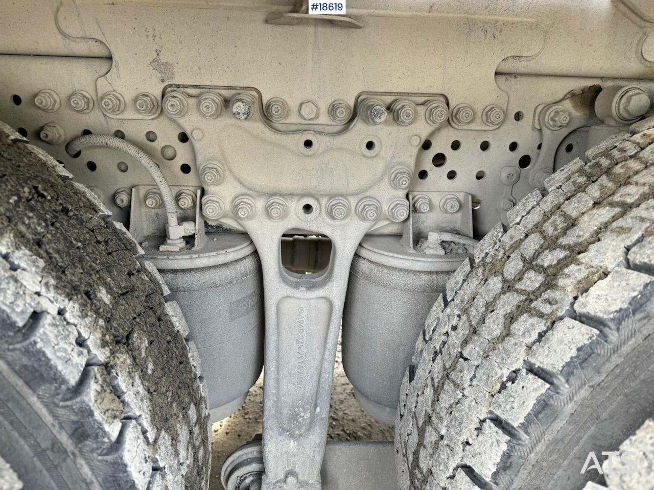 Concrete mixer truck Mercedes Arocs 3246: picture 16