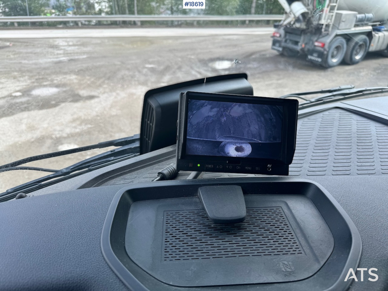 Concrete mixer truck Mercedes Arocs 3246: picture 30