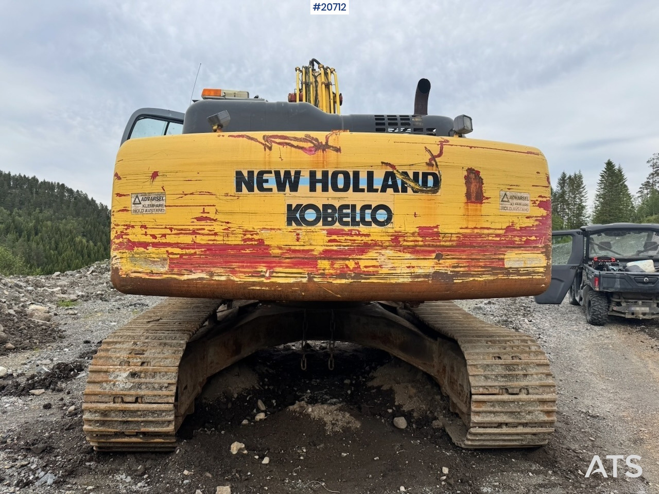 New Holland kobelco E305B - Excavator: picture 4 New Holland kobelco E305B - Excavator: picture 4