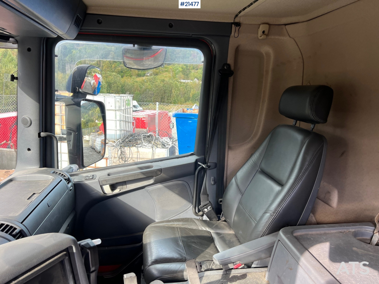 Container transporter/ Swap body truck Scania P360: picture 33