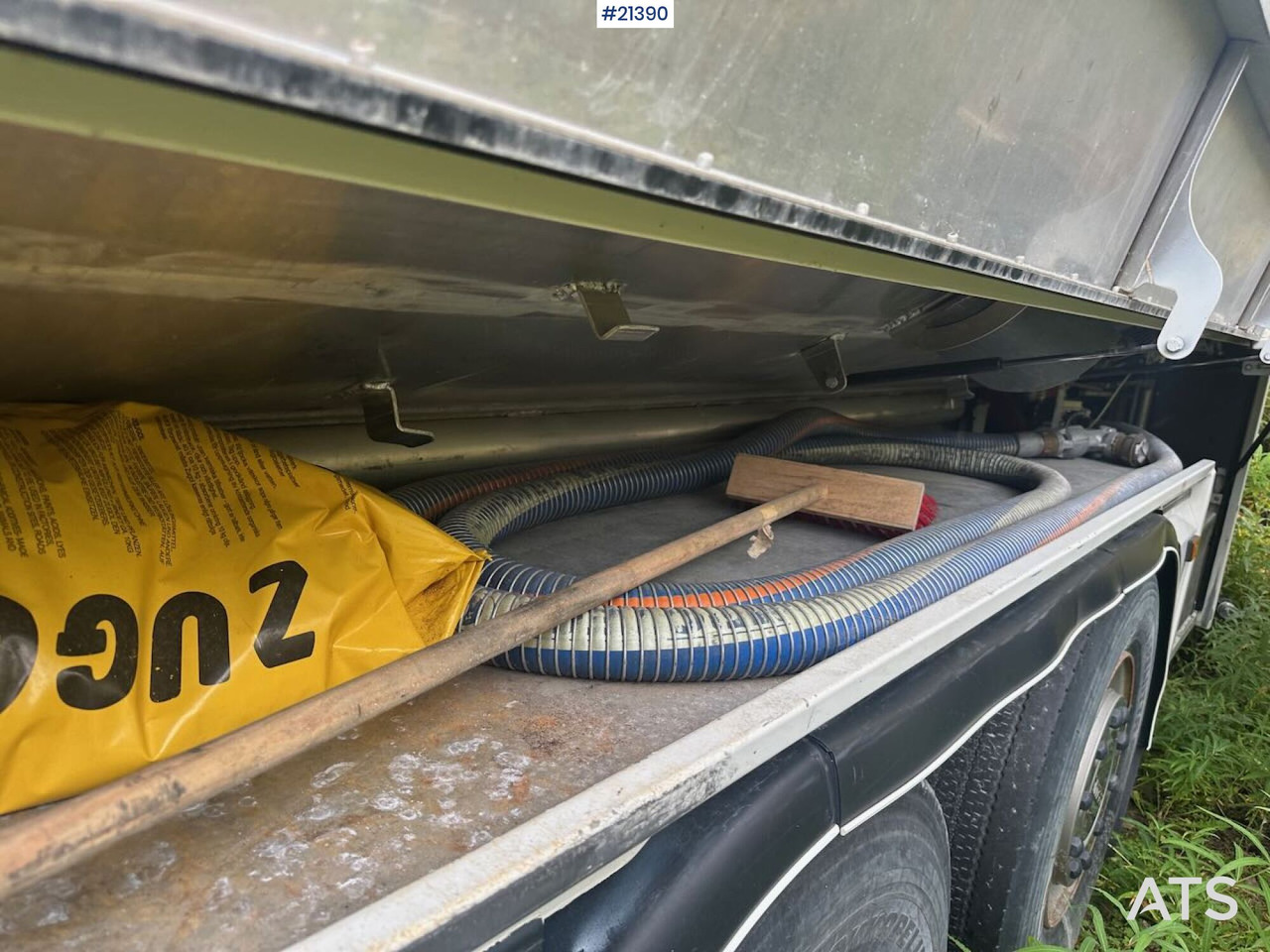 Tank truck Scania R380 6x2 tankbil m/ eurotank påbygg: picture 29 Tank truck Scania R380 6x2 tankbil m/ eurotank påbygg: picture 29