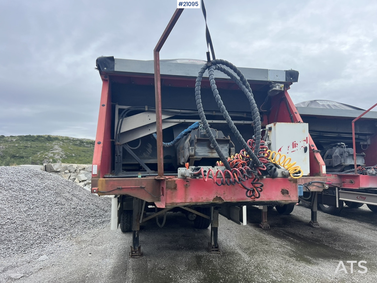 Fliegl Fahrzeugbau ass 3725 Asfaltsemi m/ Push off system og El.kapell - Semi-trailer, Asphalt machine: picture 4 Fliegl Fahrzeugbau ass 3725 Asfaltsemi m/ Push off system og El.kapell - Semi-trailer, Asphalt machine: picture 4