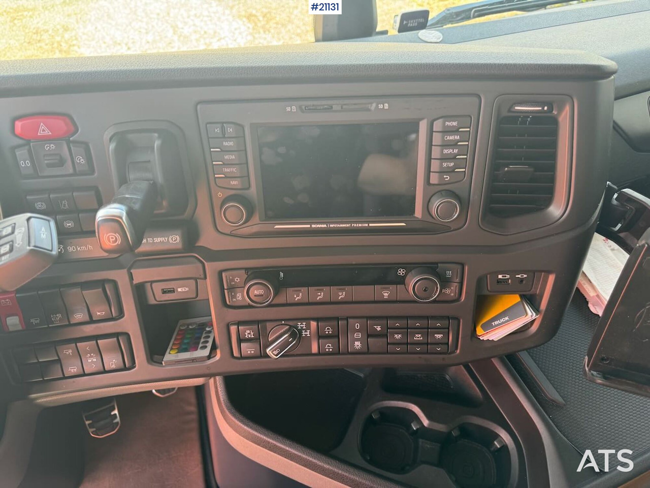 Tractor unit Scania S660: picture 22