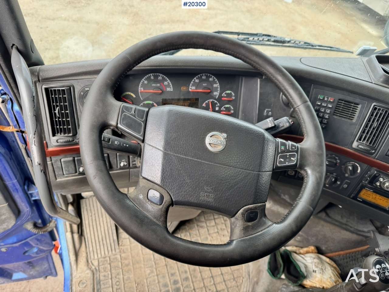 Tractor unit Volvo FH16: picture 25