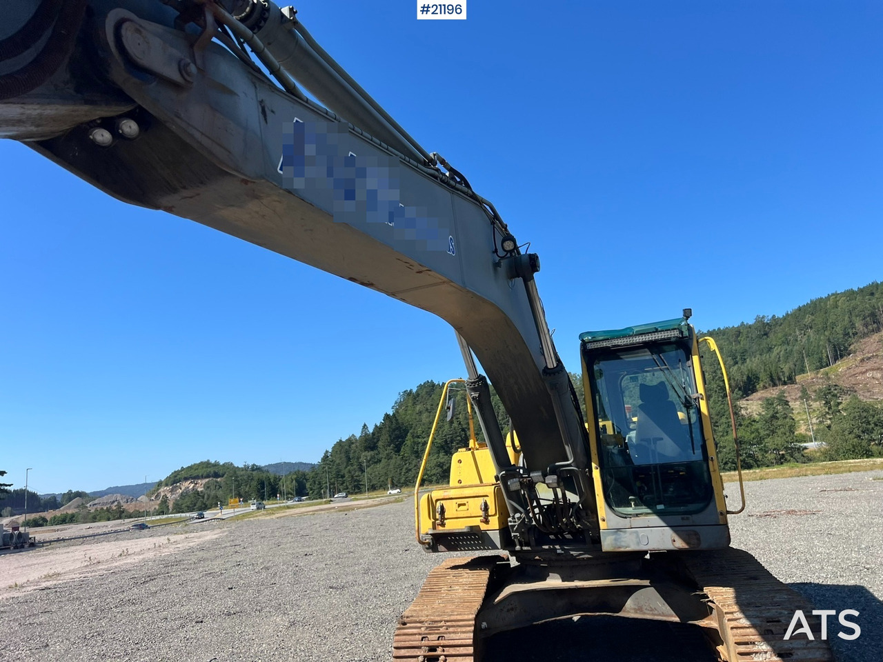 Crawler excavator Volvo EC240: picture 18