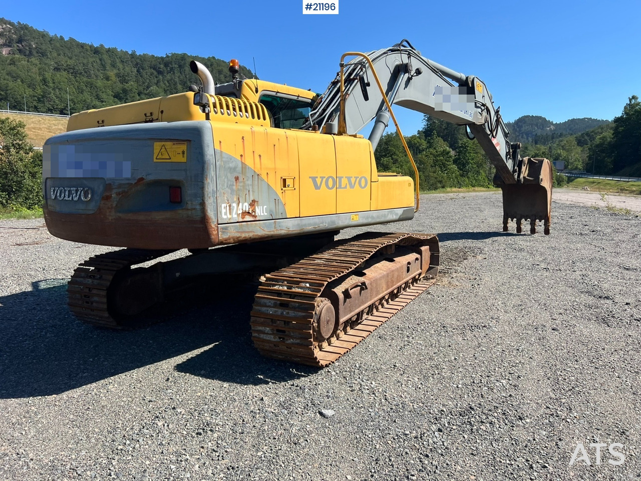 Crawler excavator Volvo EC240: picture 6