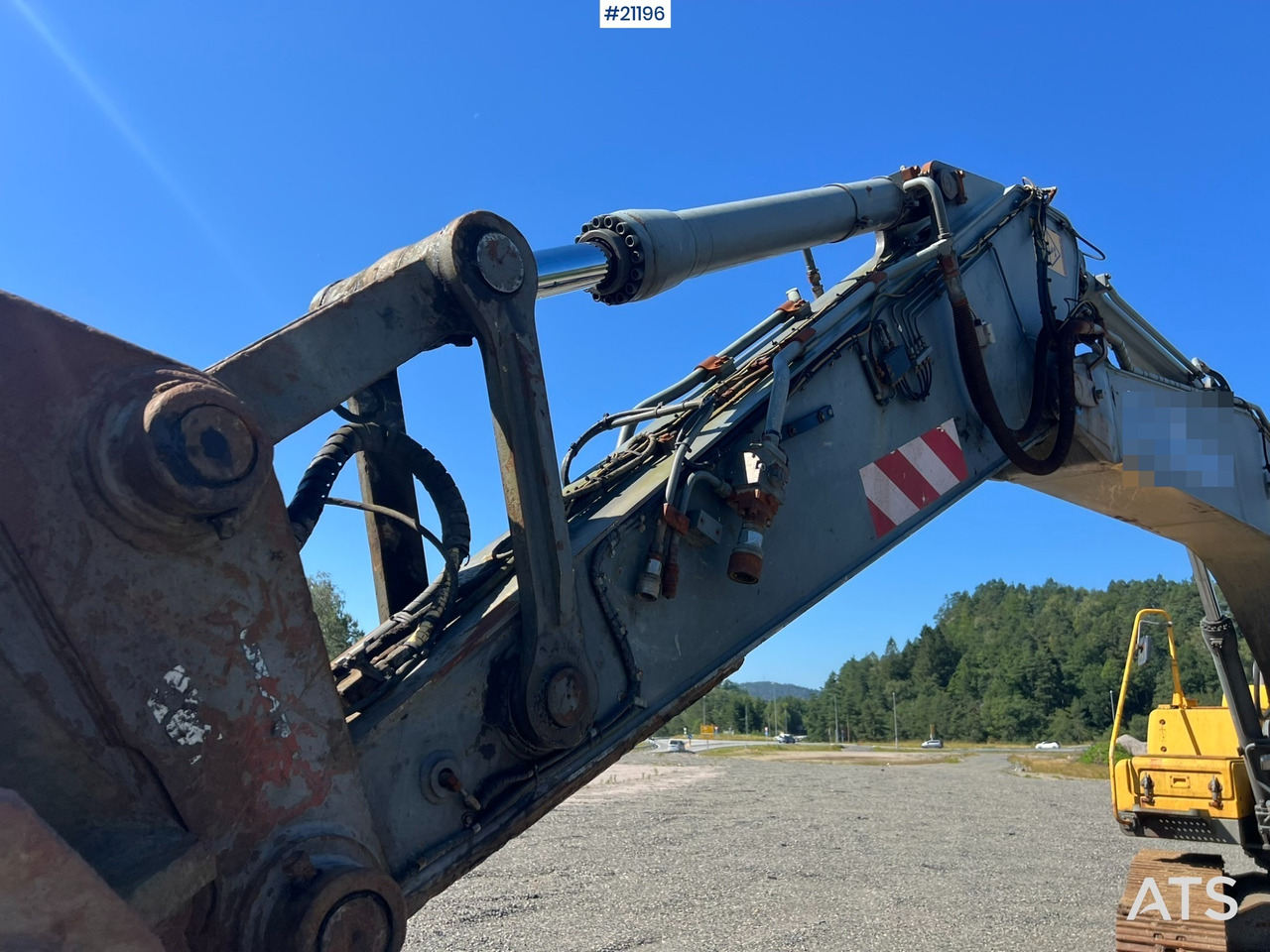 Crawler excavator Volvo EC240: picture 17