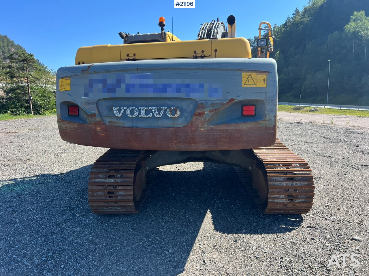 Crawler excavator Volvo EC240: picture 9