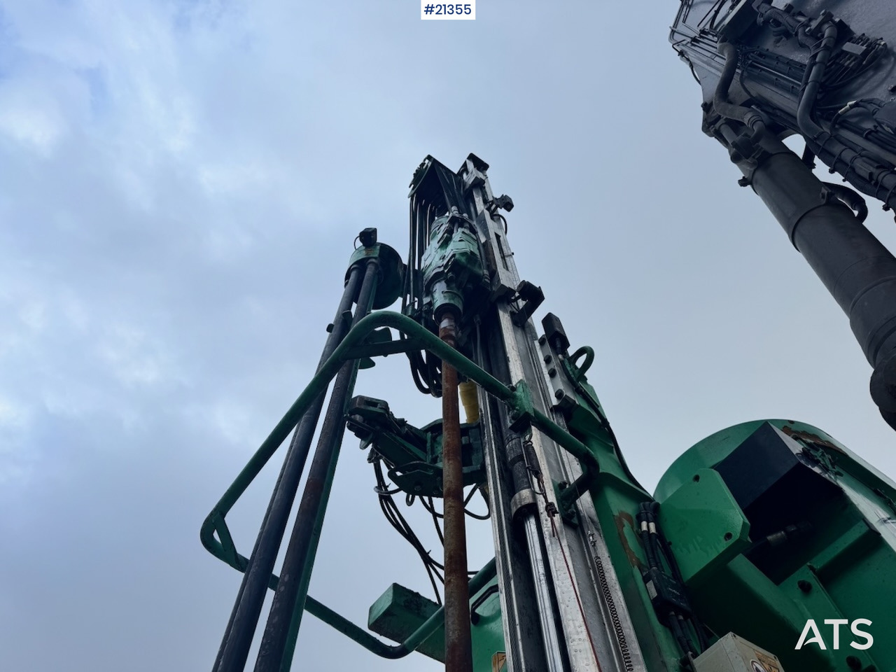 Crawler excavator Volvo EC300 EL: picture 43