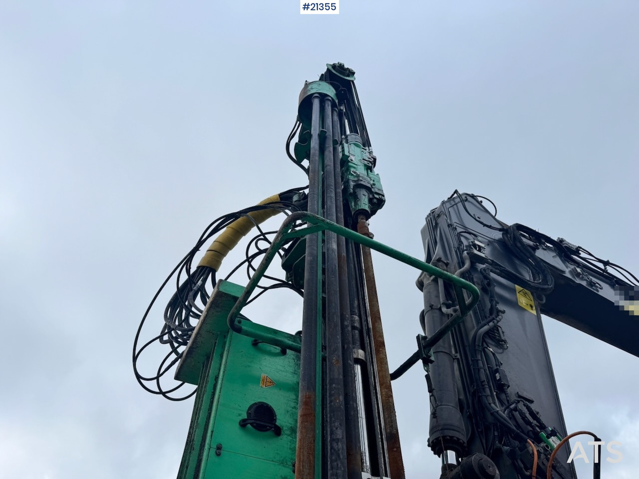 Crawler excavator Volvo EC300 EL: picture 50