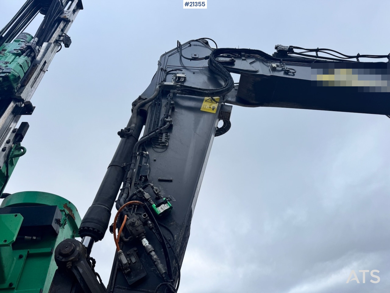 Crawler excavator Volvo EC300 EL: picture 35