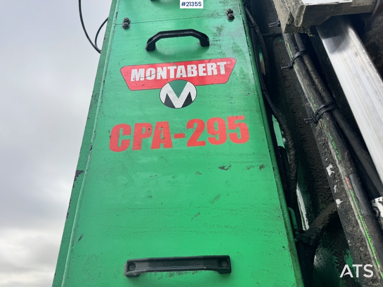 Crawler excavator Volvo EC300 EL: picture 44