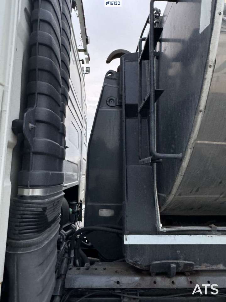 Asphalt machine Volvo FH540: picture 15