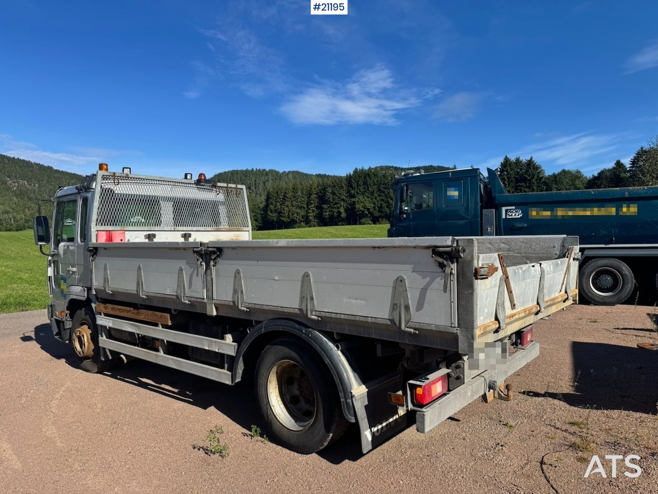 Volvo FL250 - Dropside/ Flatbed truck: picture 4 Volvo FL250 - Dropside/ Flatbed truck: picture 4