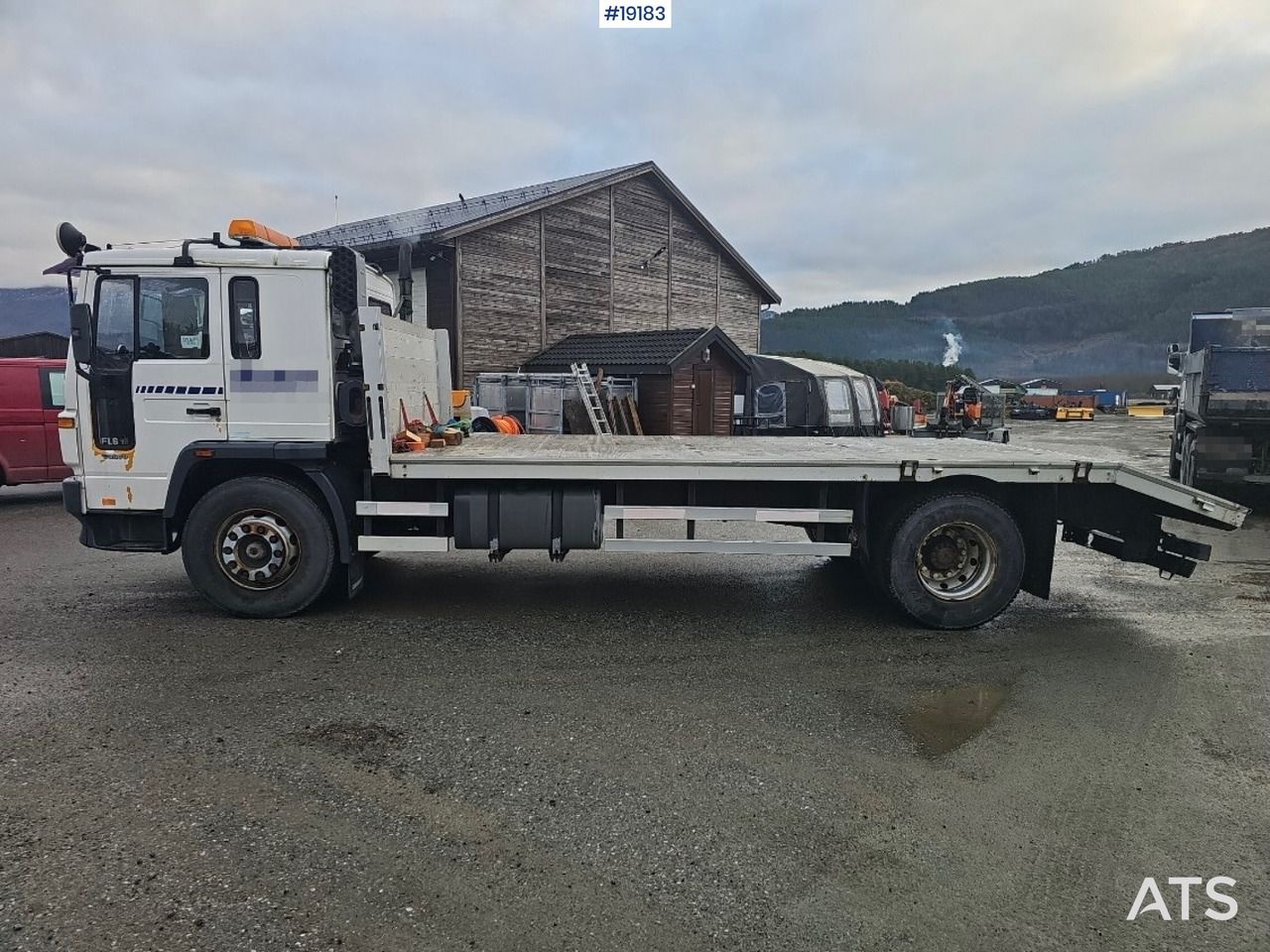 Volvo FL6 - Dropside/ Flatbed truck: picture 1 Volvo FL6 - Dropside/ Flatbed truck: picture 1