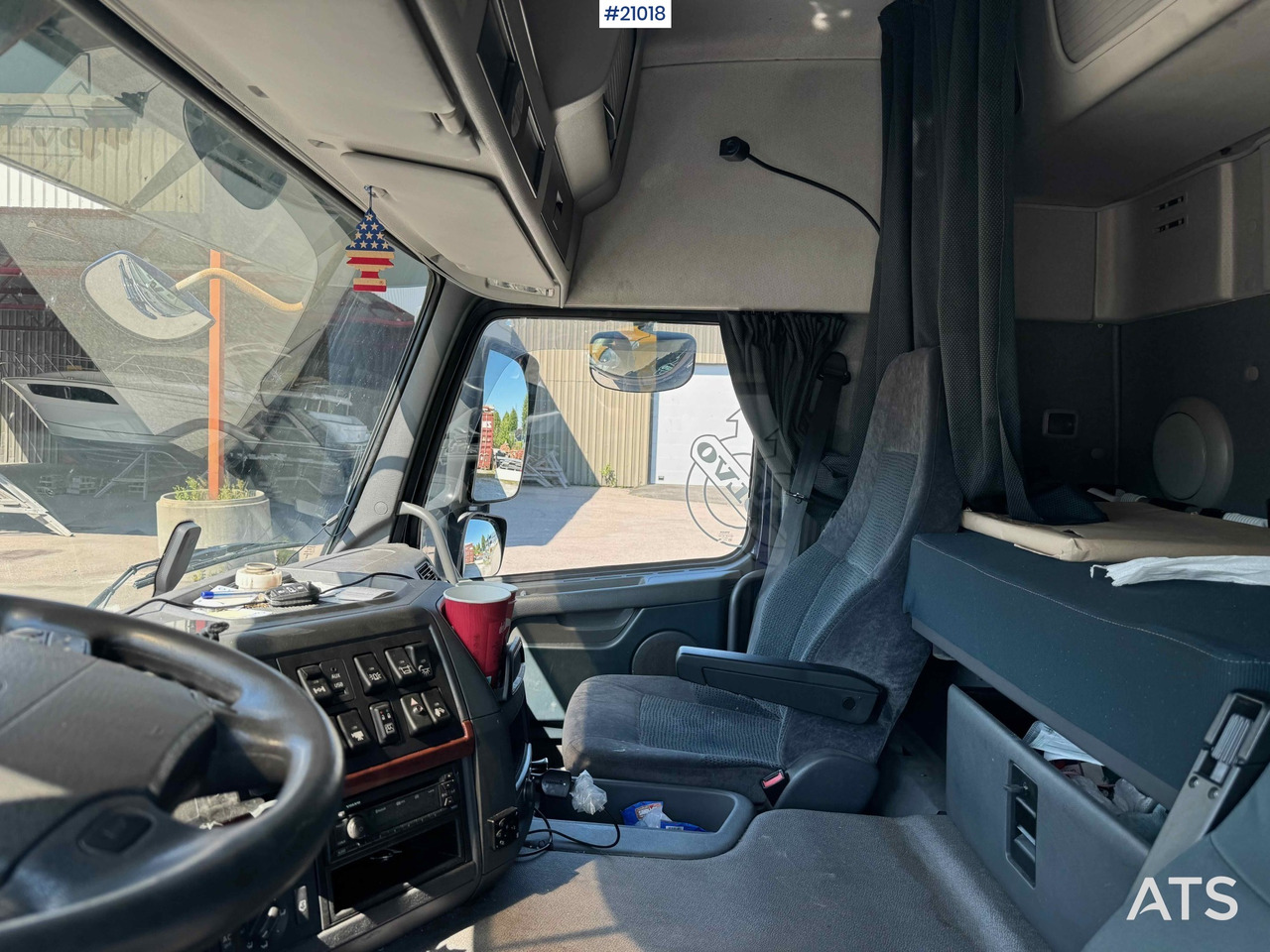 Box truck Volvo FM 370: picture 31 Box truck Volvo FM 370: picture 31