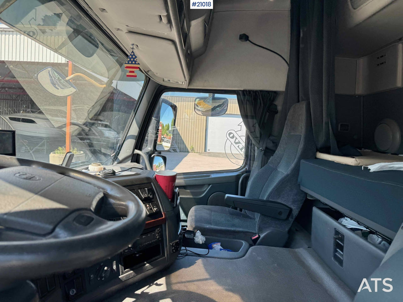 Box truck Volvo FM 370: picture 32 Box truck Volvo FM 370: picture 32