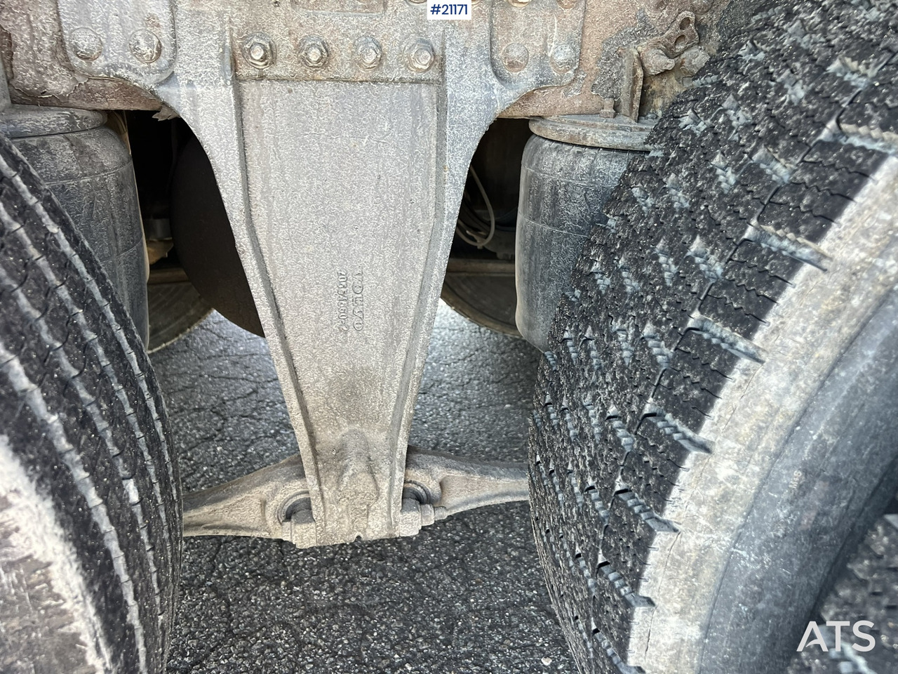Crane truck Volvo FM480: picture 40
