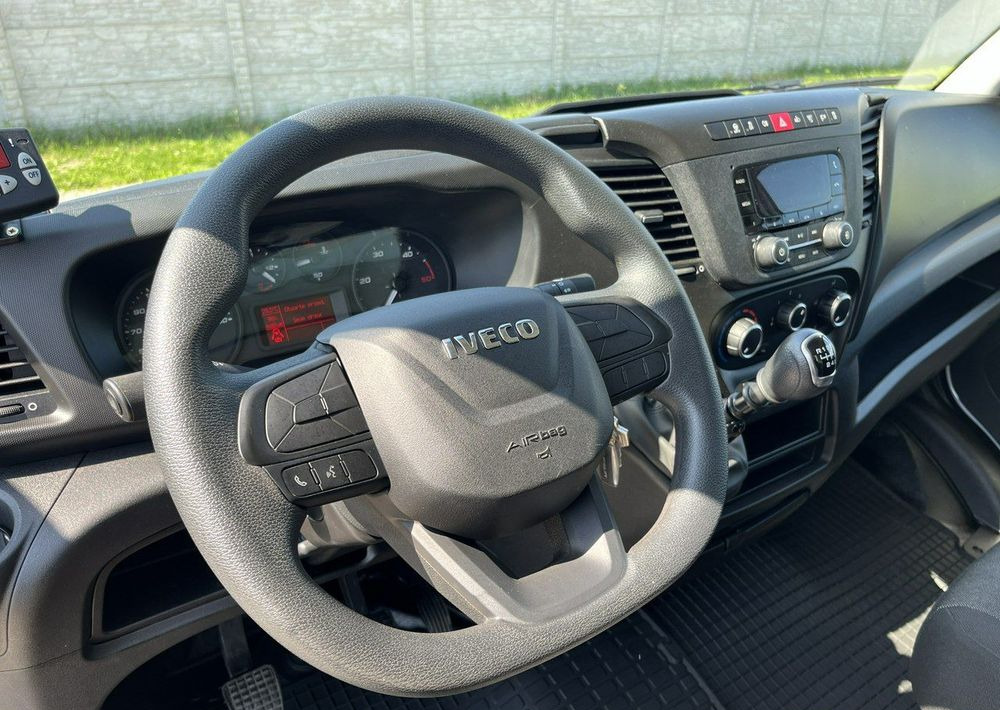 Refrigerated van Iveco Daily: picture 12