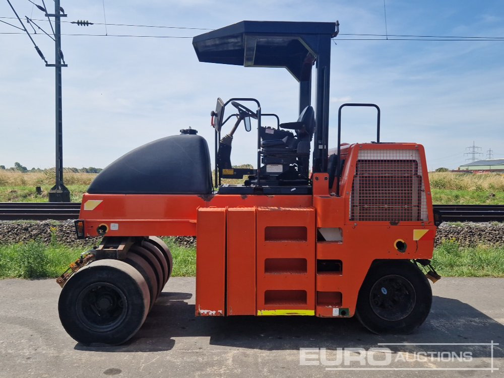 2010 Dynapac CP142 - Roller: picture 2 2010 Dynapac CP142 - Roller: picture 2