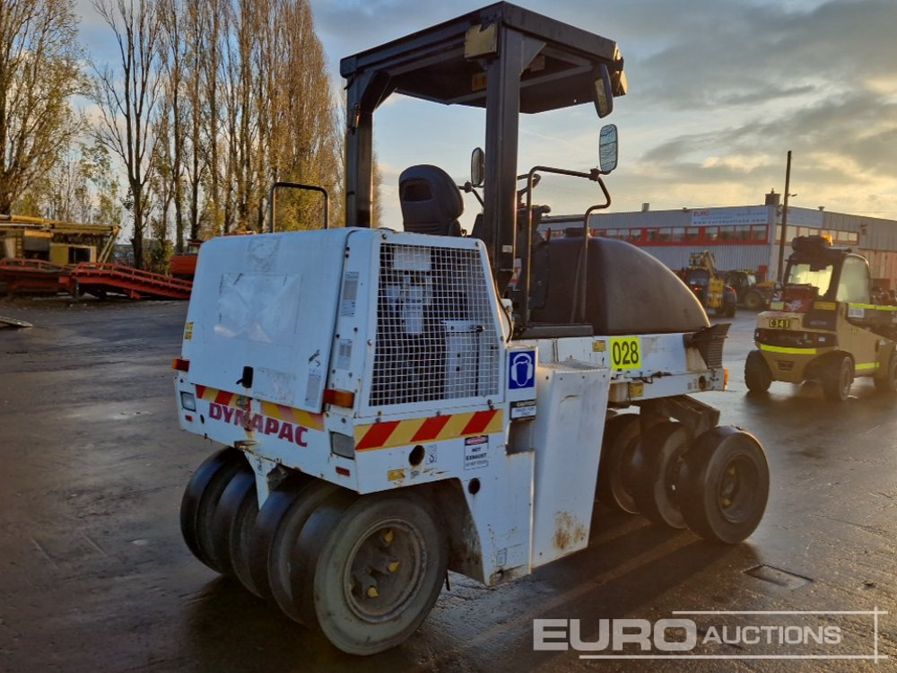 2010 Dynapac CP142 - Roller: picture 4 2010 Dynapac CP142 - Roller: picture 4