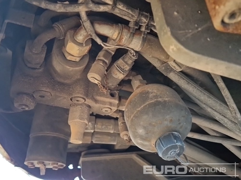 Wheel loader 2012 Liebherr L550: picture 18