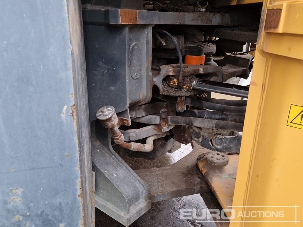 Wheel loader 2012 Liebherr L550: picture 17