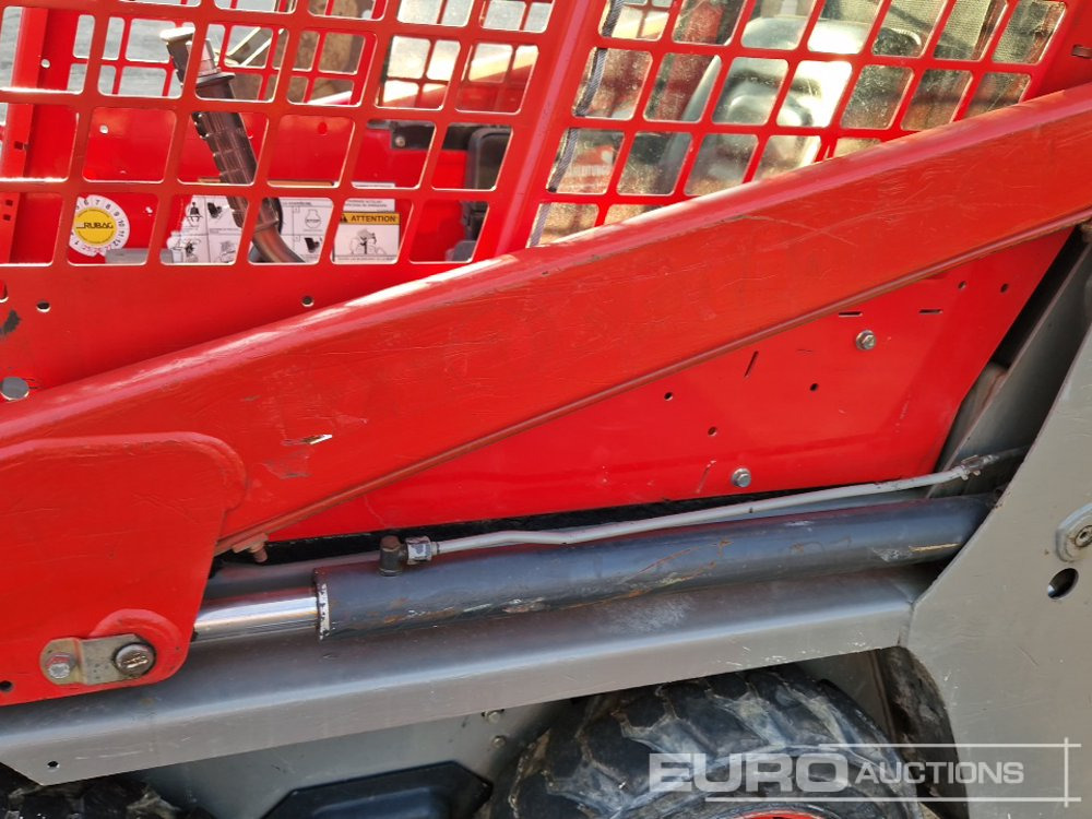 Skid steer loader 2013 Bobcat S70: picture 16