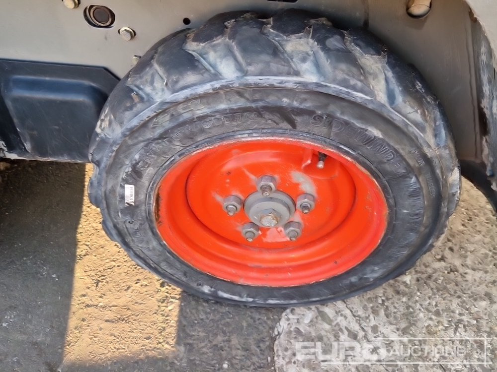 Skid steer loader 2013 Bobcat S70: picture 9