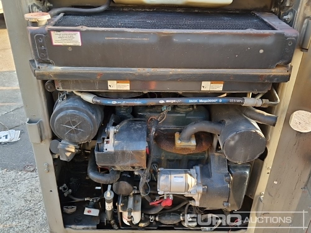 Skid steer loader 2013 Bobcat S70: picture 18