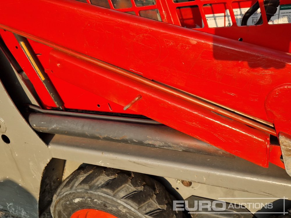 Skid steer loader 2013 Bobcat S70: picture 17