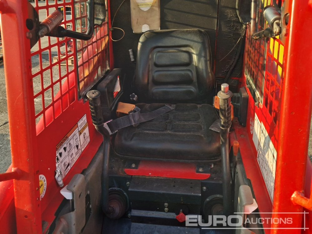 Skid steer loader 2013 Bobcat S70: picture 22