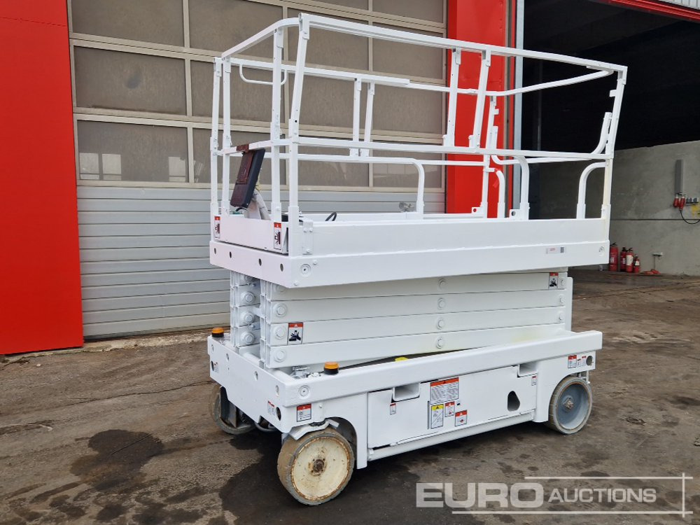 2014 Haulotte Compact 12 - Scissor lift: picture 1 2014 Haulotte Compact 12 - Scissor lift: picture 1