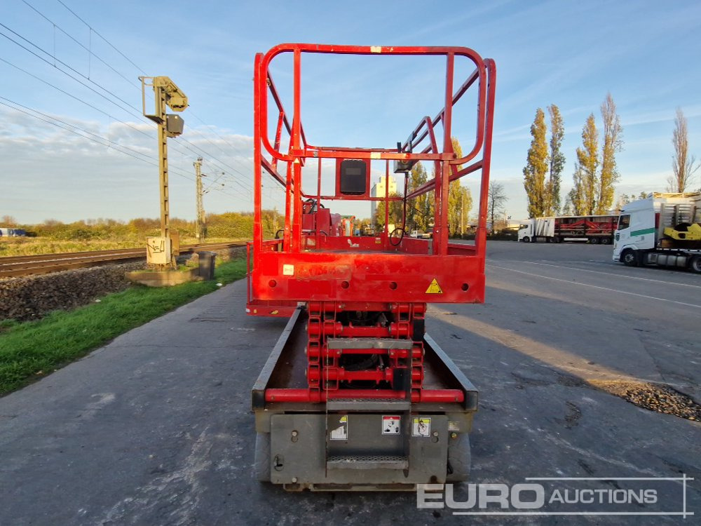 2014 Haulotte Compact 12 - Scissor lift: picture 4 2014 Haulotte Compact 12 - Scissor lift: picture 4