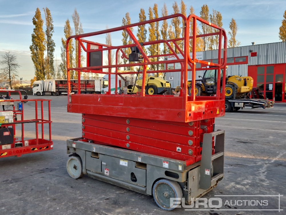 2014 Haulotte Compact 12 - Scissor lift: picture 3 2014 Haulotte Compact 12 - Scissor lift: picture 3