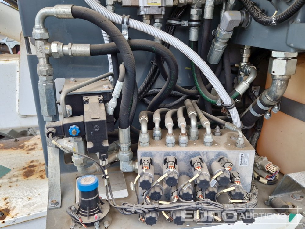 Articulated boom 2014 Haulotte HA16RTJ PRO: picture 33