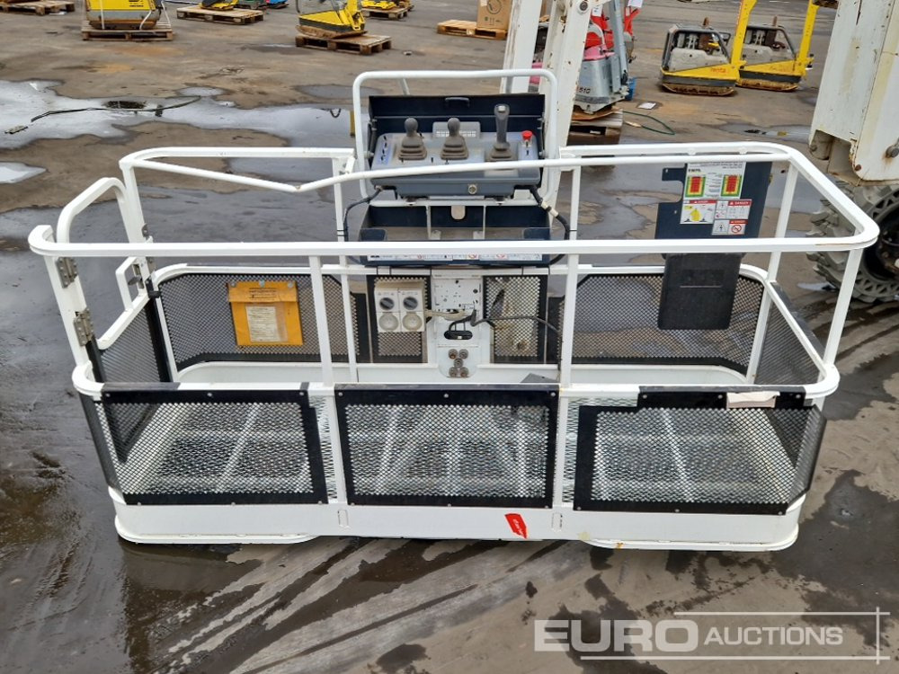 Articulated boom 2014 Haulotte HA16RTJ PRO: picture 16