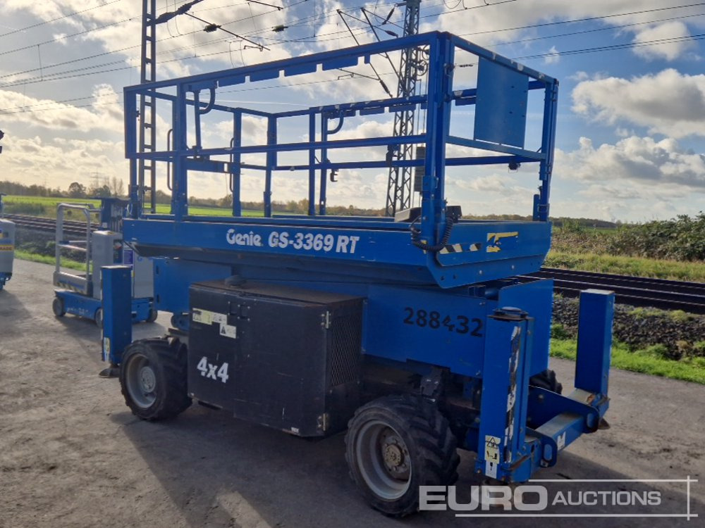 2015 Genie GS-3369RT - Scissor lift: picture 3 2015 Genie GS-3369RT - Scissor lift: picture 3