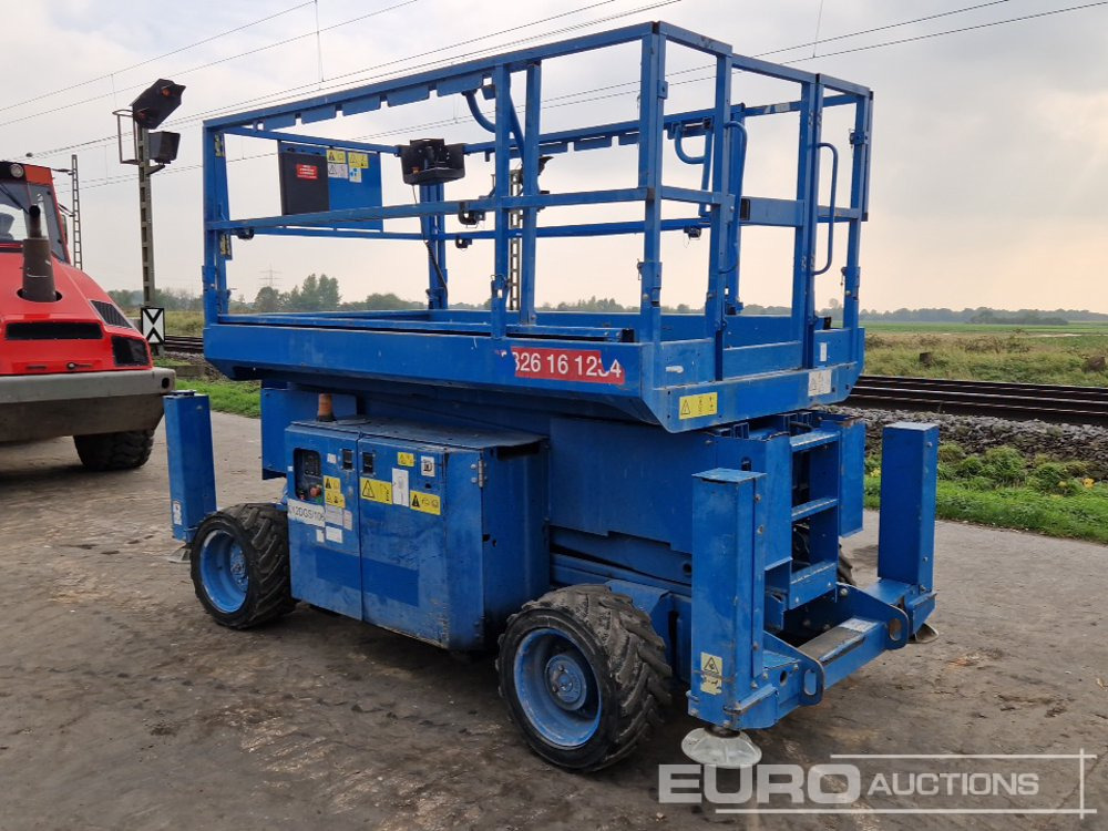 2015 Genie GS3369RT - Aerial platform: picture 3 2015 Genie GS3369RT - Aerial platform: picture 3