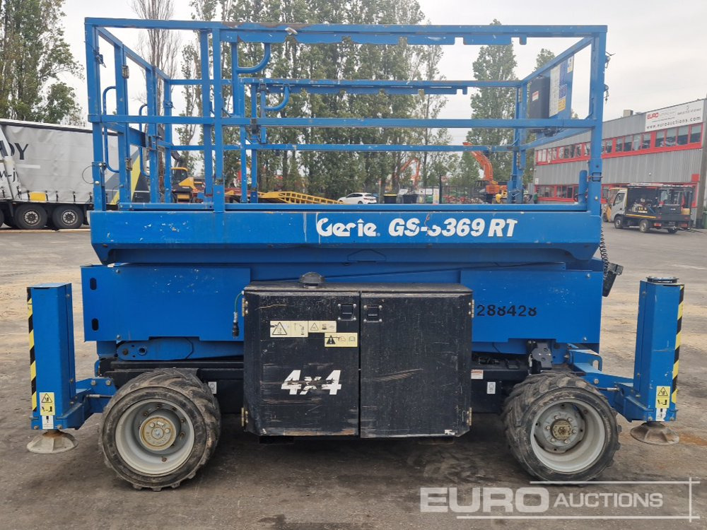 2015 Genie GS3369RT - Aerial platform: picture 5 2015 Genie GS3369RT - Aerial platform: picture 5