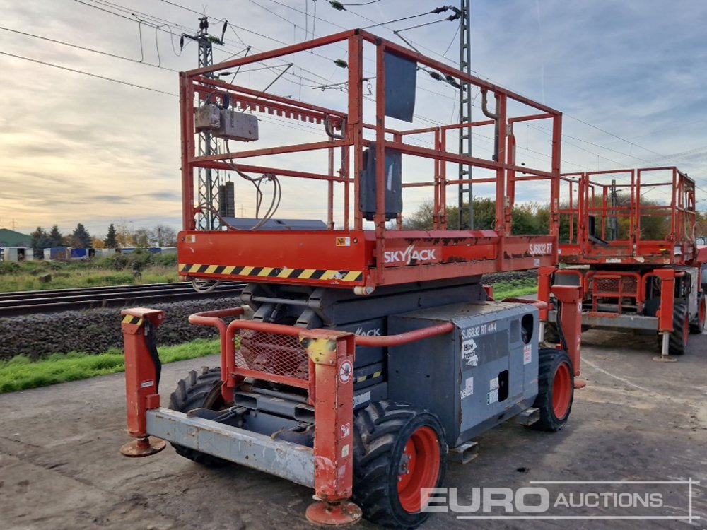 2015 SkyJack SJ6832RT - Scissor lift: picture 1 2015 SkyJack SJ6832RT - Scissor lift: picture 1