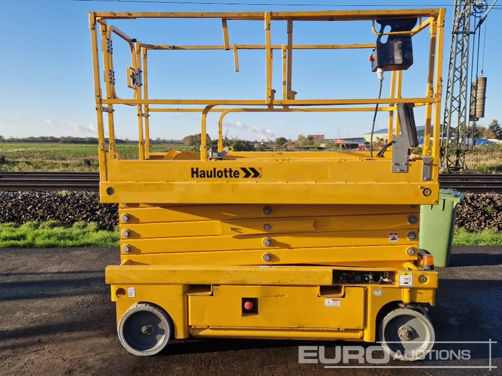 2016 Haulotte Compact 12 - Scissor lift: picture 2 2016 Haulotte Compact 12 - Scissor lift: picture 2