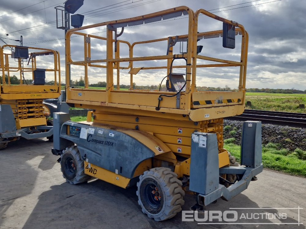 2016 Haulotte Compact 12DX - Aerial platform: picture 3 2016 Haulotte Compact 12DX - Aerial platform: picture 3