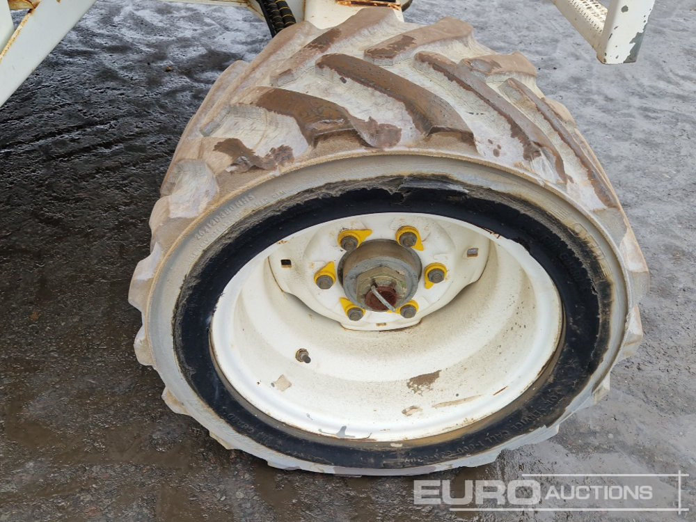 Scissor lift 2016 JLG MEC3084RT: picture 9